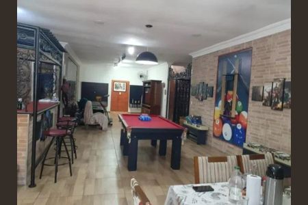Casa à venda com 3 quartos, 340m² em Vila Cruz das Almas, São Paulo