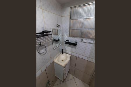 Banheiro de kitnet/studio para alugar com 1 quarto, 35m² em Cidade Universitária, Campinas