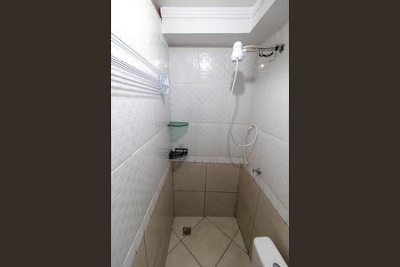 Banheiro de kitnet/studio para alugar com 1 quarto, 35m² em Cidade Universitária, Campinas