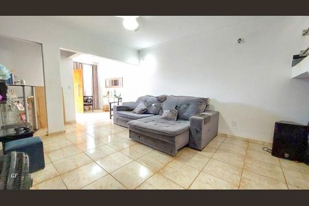 Casa à venda com 210m², 4 quartos e 6 vagas