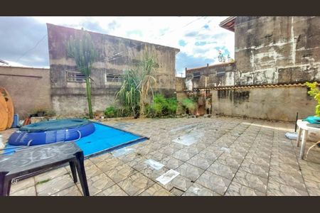 Casa à venda com 210m², 4 quartos e 6 vagas