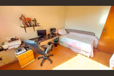 Casa à venda com 210m², 4 quartos e 6 vagas