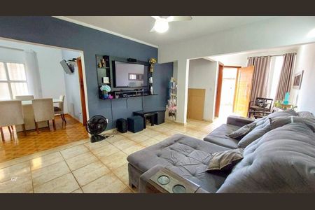 Casa à venda com 210m², 4 quartos e 6 vagas