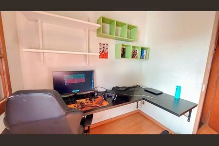 Casa à venda com 210m², 4 quartos e 6 vagas
