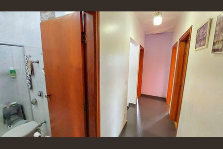 Casa à venda com 210m², 4 quartos e 6 vagas