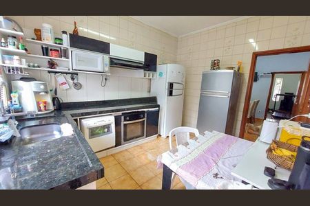 Casa à venda com 4 quartos, 210m² em Jardim America, Campinas