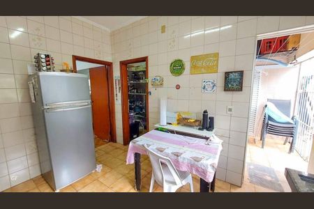 Casa à venda com 4 quartos, 210m² em Jardim America, Campinas