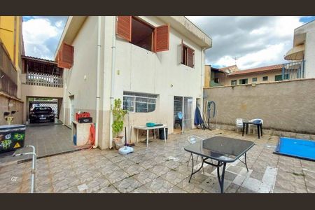 Casa à venda com 210m², 4 quartos e 6 vagas