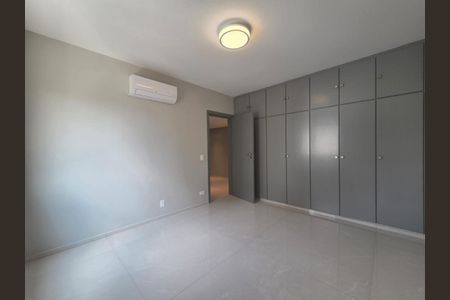 Apartamento para alugar com 4 quartos, 275m² em Vila Nova Conceição, São Paulo