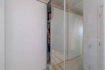Casa à venda com 5 quartos, 430m² em Vila Brandina, Campinas