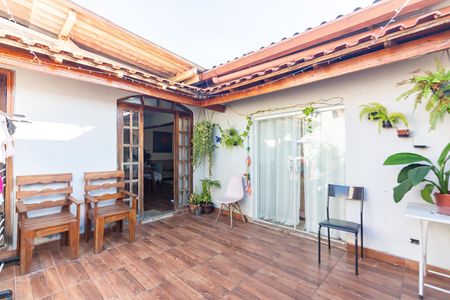 Sacada de casa para alugar com 3 quartos, 110m² em Jardim das Flores, Osasco