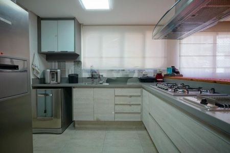 Apartamento à venda com 2 quartos, 122m² em Itaim Bibi, São Paulo