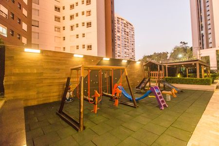 Apartamento para alugar com 112m², 3 quartos e 2 vagasÁrea comum - Playground