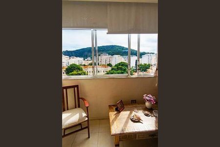 Apartamento à venda com 74m², 2 quartos e 1 vaga