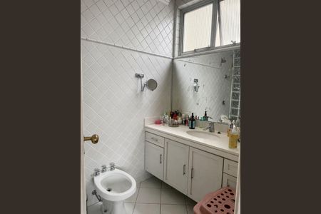 Apartamento à venda com 210m², 3 quartos e 1 vaga