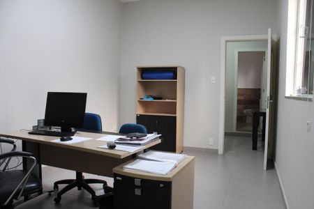 Casa à venda com 210m², 3 quartos e 2 vagas Casa à venda com 210m², 3 quartos e 2 vagasFoto 06