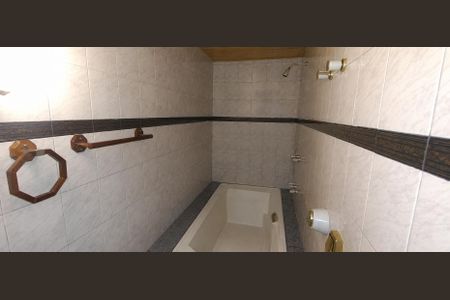 Banheiro de casa à venda com 3 quartos, 106m² em Vila Robertina, São Paulo