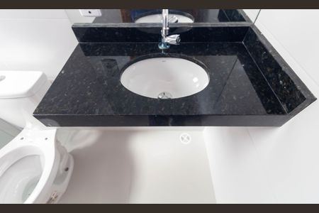 Casa de condomínio à venda com 90m², 2 quartos e 1 vaga Casa de condomínio à venda com 90m², 2 quartos e 1 vagaBanheiro da Suíte 1