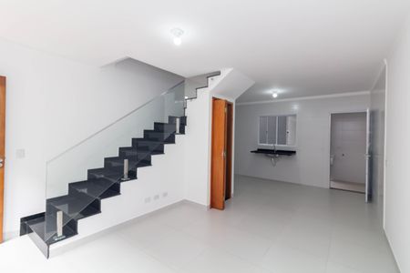 Sala de casa de condomínio para alugar com 2 quartos, 90m² em Cidade Líder, São Paulo