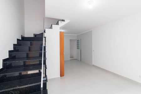 Sala de casa de condomínio para alugar com 2 quartos, 90m² em Cidade Líder, São Paulo