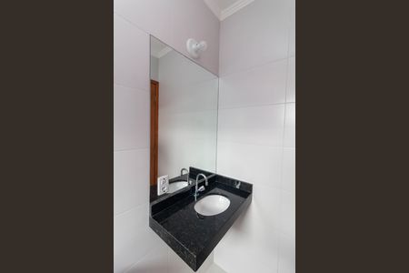 Casa de condomínio à venda com 90m², 2 quartos e 1 vaga Casa de condomínio à venda com 90m², 2 quartos e 1 vagaBanheiro da Suíte 1