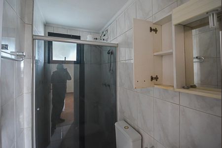 Banheiro de apartamento para alugar com 2 quartos, 67m² em Rudge Ramos, São Bernardo do Campo
