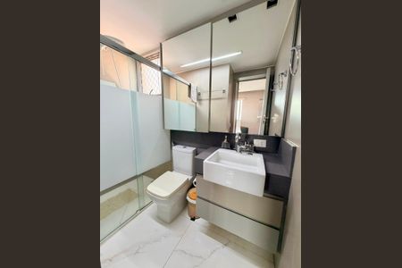Banheiro social de apartamento à venda com 4 quartos, 246m² em Estoril, Belo Horizonte