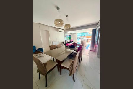 Apartamento à venda com 246m², 4 quartos e 3 vagasSala
