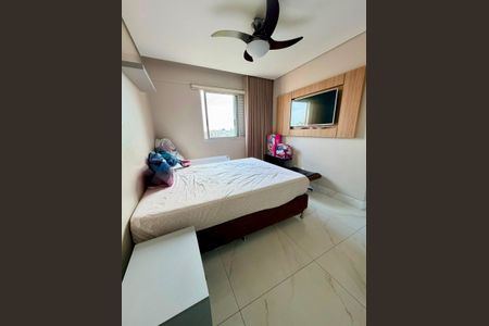 Suíte de apartamento à venda com 4 quartos, 246m² em Estoril, Belo Horizonte