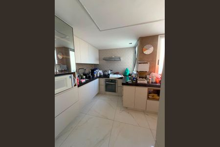 Cozinha de apartamento à venda com 4 quartos, 246m² em Estoril, Belo Horizonte