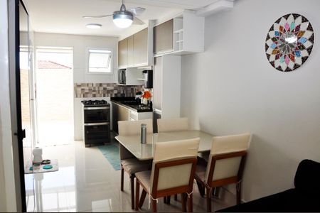 Casa de condomínio à venda com 89m², 2 quartos e 2 vagas Casa de condomínio à venda com 89m², 2 quartos e 2 vagasDetalhe - Sala e Sala de Jantar