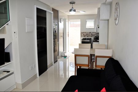 Casa de condomínio à venda com 89m², 2 quartos e 2 vagas Casa de condomínio à venda com 89m², 2 quartos e 2 vagasDetalhe - Sala e Sala de Jantar
