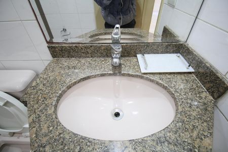Apartamento para alugar com 70m², 2 quartos e 2 vagasBanheiro