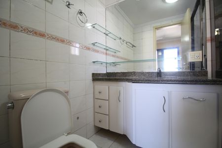 Apartamento para alugar com 70m², 2 quartos e 2 vagasBanheiro da Suíte