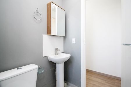 Apartamento para alugar com 47m², 2 quartos e 1 vaga Apartamento para alugar com 47m², 2 quartos e 1 vagaBanheiro