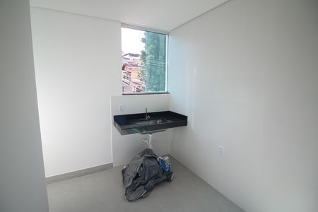 Cozinha de apartamento à venda com 2 quartos, 48m² em Eldorado, Contagem