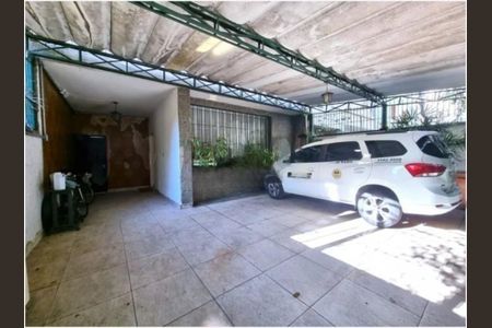 Casa para alugar com 210m², 3 quartos e 3 vagas