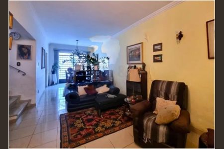 Casa para alugar com 210m², 3 quartos e 3 vagas