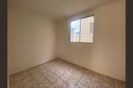 Quarto de apartamento para alugar com 3 quartos, 42m² em Granjas Primavera (Justinópolis), Contagem