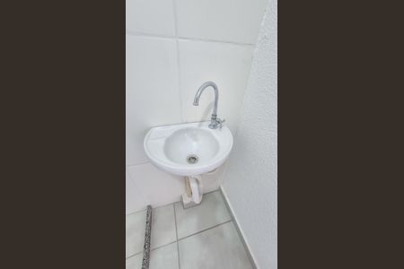 Banheiro  de apartamento para alugar com 2 quartos, 43m² em Vaz Lobo, Rio de Janeiro