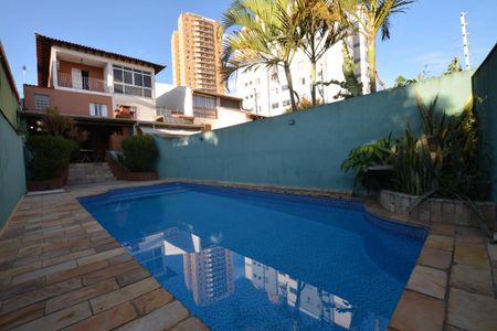 Casa à venda com 3 quartos, 250m² em Vila Polopoli, São Paulo