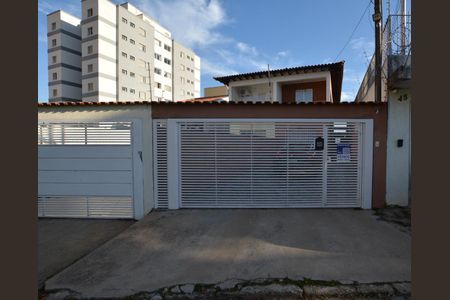 FACHADA de casa à venda com 3 quartos, 250m² em Vila Polopoli, São Paulo