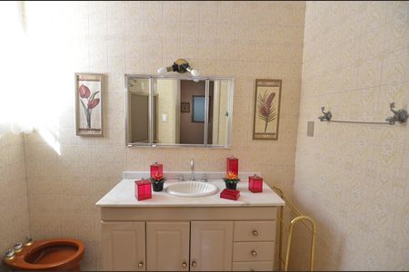 Casa à venda com 400m², 5 quartos e sem vaga Casa à venda com 400m², 5 quartos e sem vagaBanheiro 1