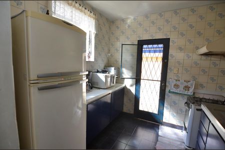 Casa à venda com 400m², 5 quartos e sem vaga Casa à venda com 400m², 5 quartos e sem vagaCozinha