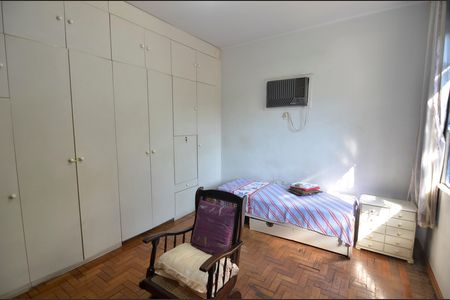 Casa à venda com 400m², 5 quartos e sem vaga Casa à venda com 400m², 5 quartos e sem vagaQuarto 3