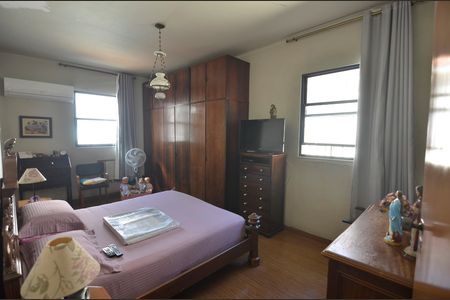 Casa à venda com 400m², 5 quartos e sem vaga Casa à venda com 400m², 5 quartos e sem vagaSuíte