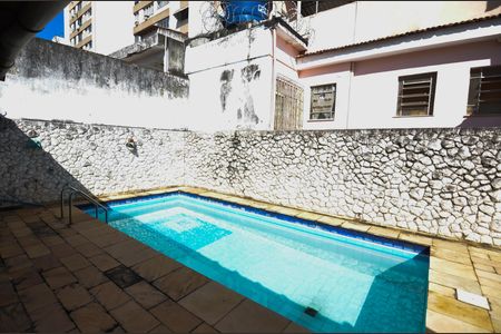 Casa à venda com 400m², 5 quartos e sem vaga Casa à venda com 400m², 5 quartos e sem vagaÁrea externa