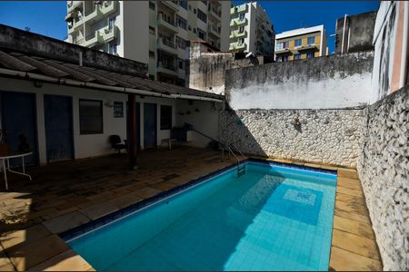 Casa à venda com 400m², 5 quartos e sem vaga Casa à venda com 400m², 5 quartos e sem vagaÁrea externa