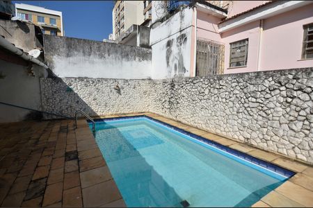 Casa à venda com 400m², 5 quartos e sem vaga Casa à venda com 400m², 5 quartos e sem vagaÁrea externa