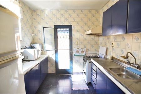 Casa à venda com 400m², 5 quartos e sem vaga Casa à venda com 400m², 5 quartos e sem vagaCozinha